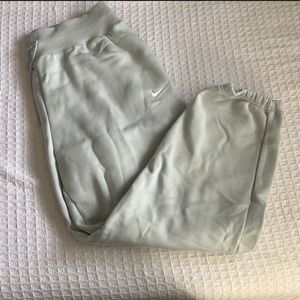 Nike Oversized Fit Highrise Sweatpants Joggers